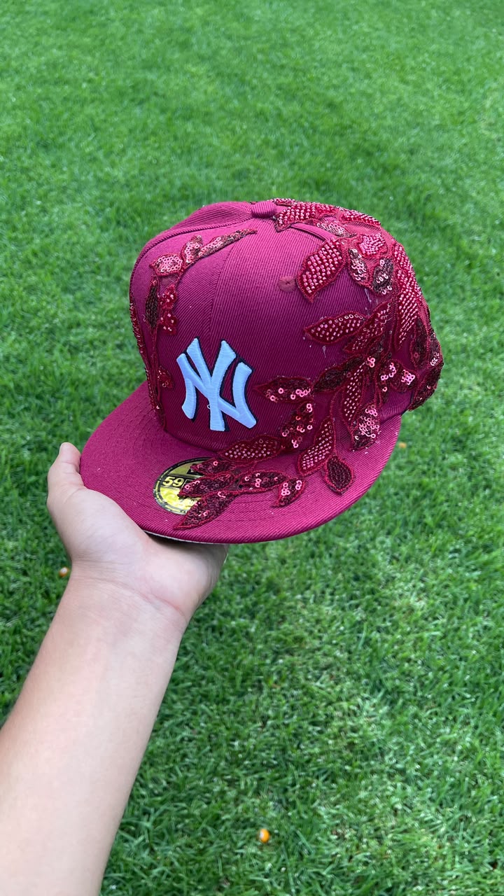 Casquette NY Yankees Personnalisée - Rouge Bordeaux & Paillettes